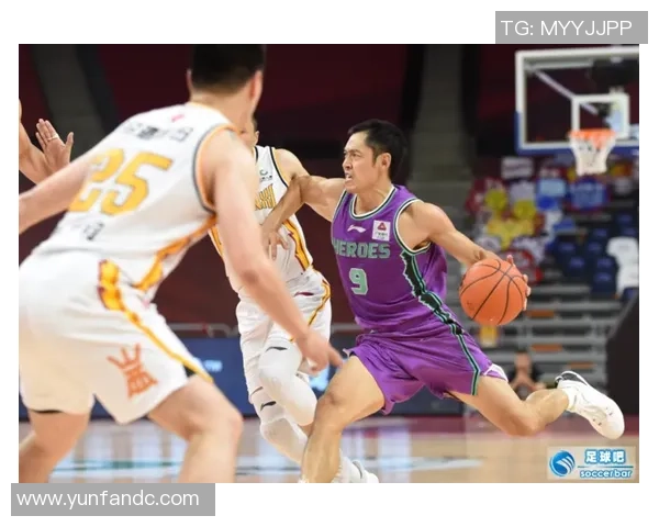 张庆鹏：从篮球场上的传奇到人生舞台的多重角色探索